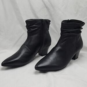 CLARKS TERESA SKIP COLOR BLUE LEATHER ZIP CLOSE ANKLE BOOT WOMEN'S SIZE 10 NWOB